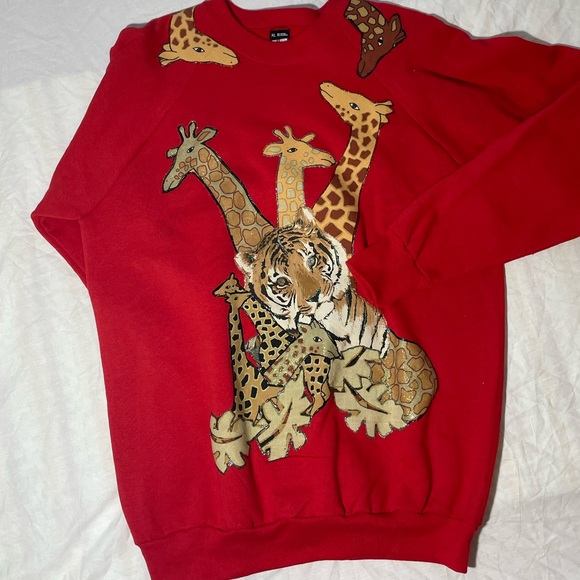 Oversized red sweater - Picture 2 of 7